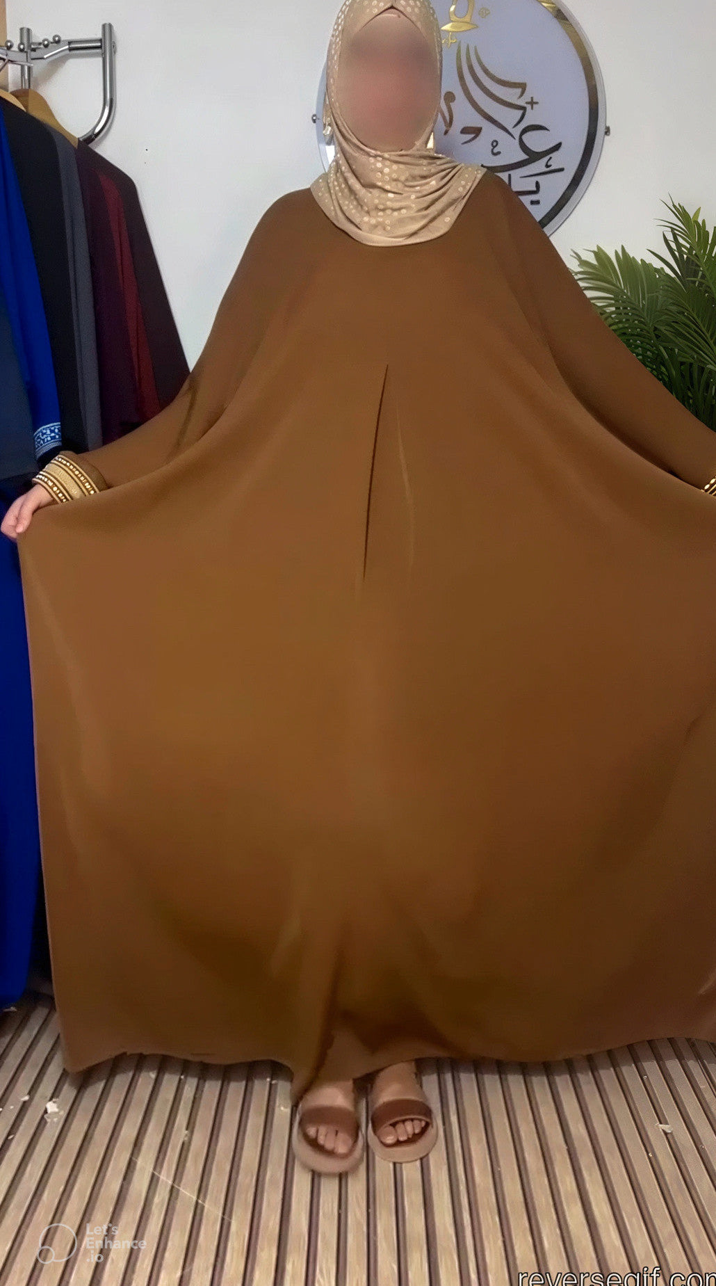 Abaya a broderie au manches